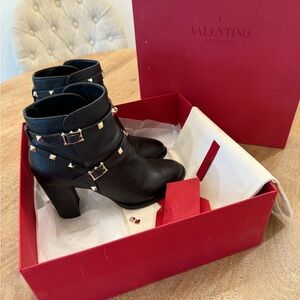 Valentino Garavani Black Studded Ankle Boots EU39